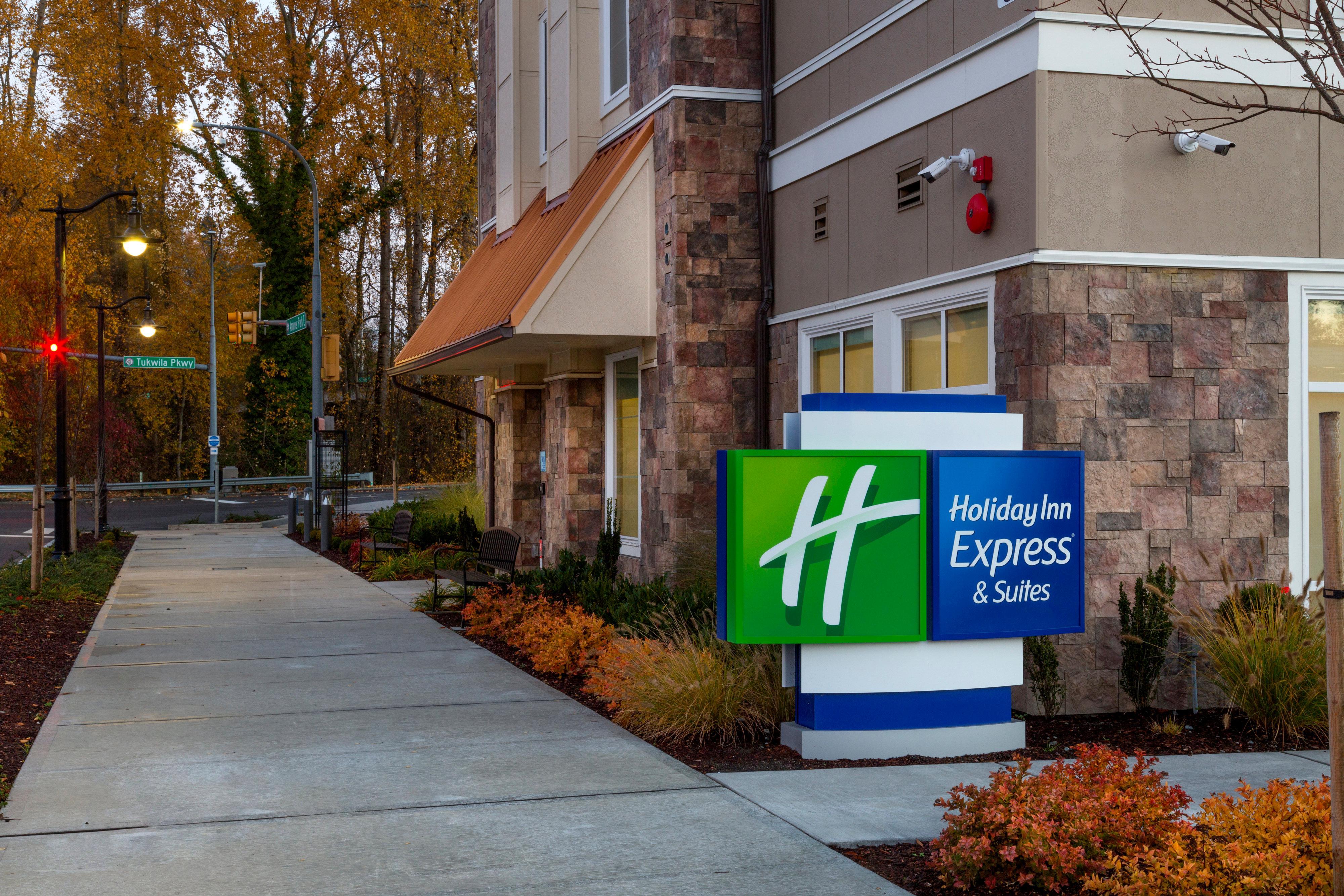 Holiday Inn Express & Suites - Seattle South - Tukwila By Ihg Ngoại thất bức ảnh